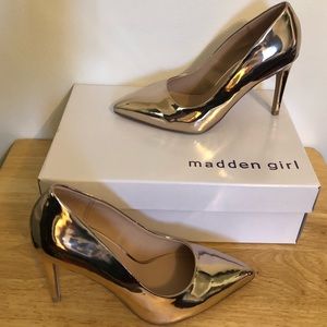 Metallic Gold, Stilettos